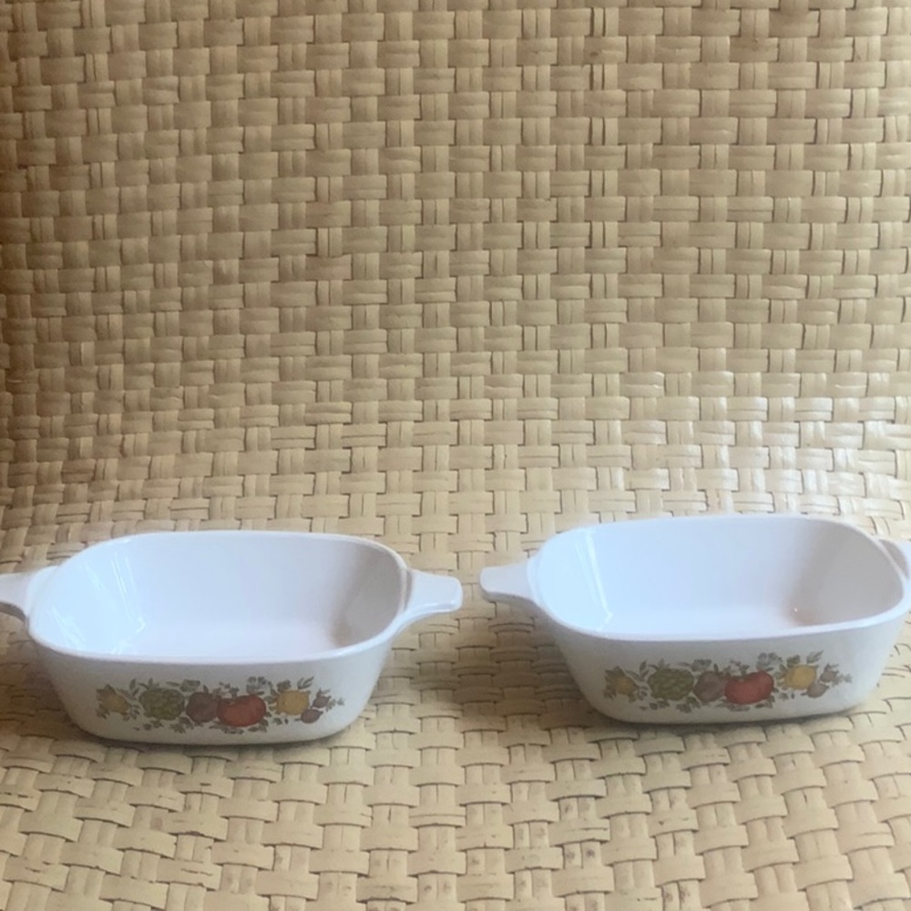 Two Pyrex vintage white with vegetable pattern spice of life